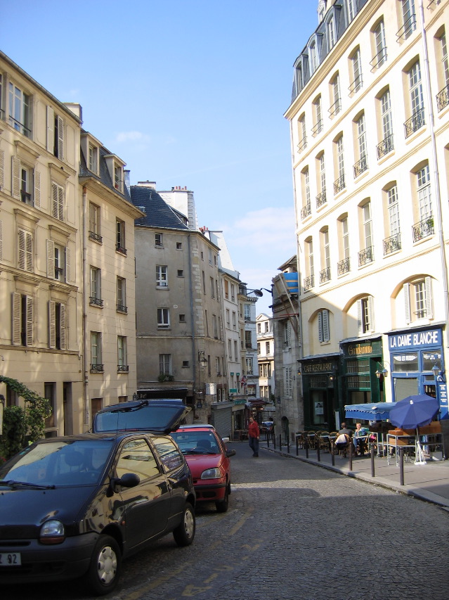 Rue de la Montaigne St Geneviève