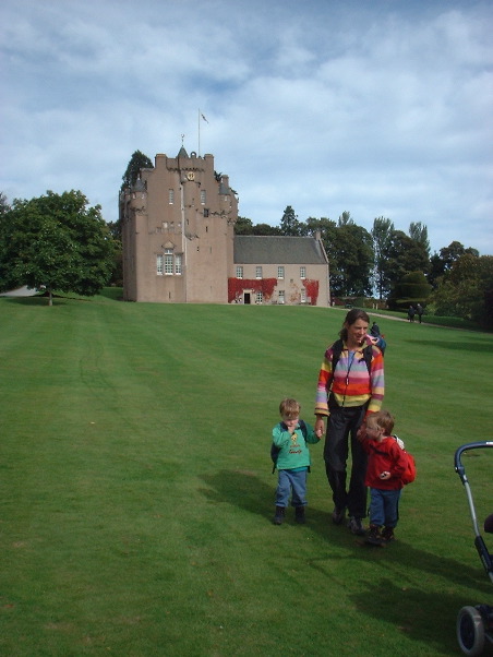 Crathes Castle - Jackie & co.